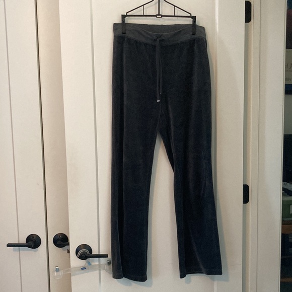 Liz Claiborne Lizwear Grey Velour Pants and Jacket - Picture 2 of 13